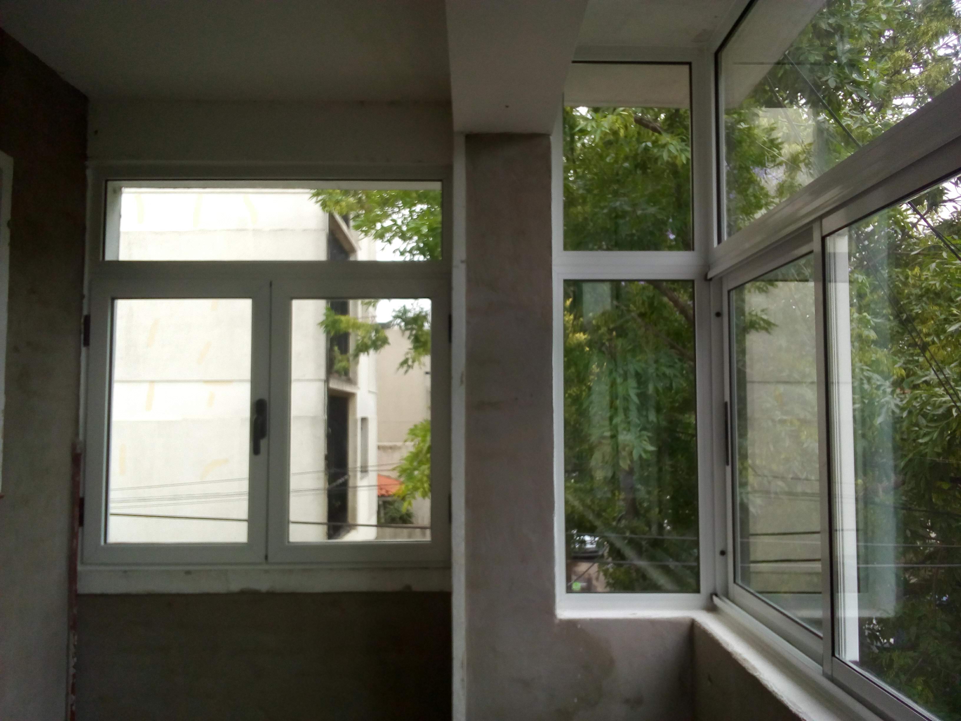 Aberturas de aluminio y cerramientos de balcón